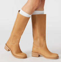 Load image into Gallery viewer, RIGGS BANANA LEATHER BOOTS