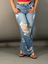 Load image into Gallery viewer, DOWNTOWN DIVA JEANS
