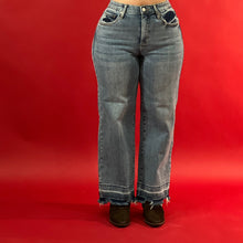 Load image into Gallery viewer, IVANDER JEANS
