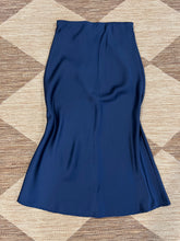 Load image into Gallery viewer, Everly skirt

