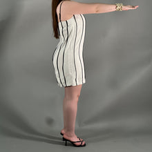 Load image into Gallery viewer, CAMBRAY DRESS
