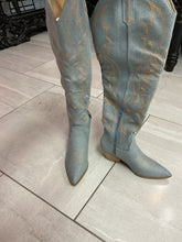 Load image into Gallery viewer, VERONICA BOOTS
