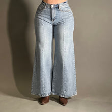 Load image into Gallery viewer, VINCENT JEANS
