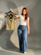 Load image into Gallery viewer, DIAMOND SPARKLE JEANS
