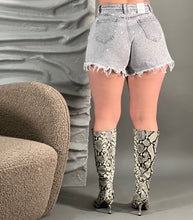 Load image into Gallery viewer, OPALINE SHORTS
