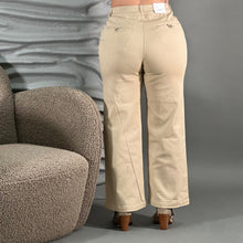 Load image into Gallery viewer, Carson jeans
