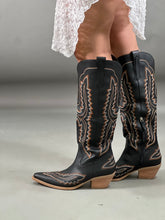 Load image into Gallery viewer, Tess boots
