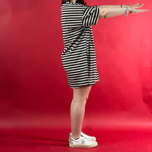 Load image into Gallery viewer, Tomas dress
