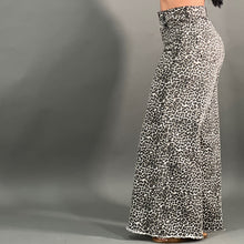 Load image into Gallery viewer, ARIDNEY JEANS
