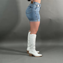 Load image into Gallery viewer, Yuri shorts
