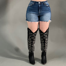 Load image into Gallery viewer, BLUSH SHORTS
