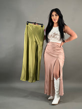 Load image into Gallery viewer, HARD TO HANDLE SKIRT
