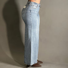 Load image into Gallery viewer, VINCENT JEANS
