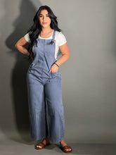 Load image into Gallery viewer, Fashions jumpsuit
