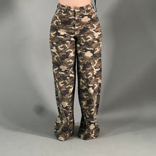 Load image into Gallery viewer, Military jeans
