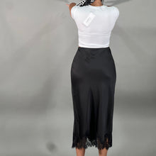 Load image into Gallery viewer, Alexis skirt
