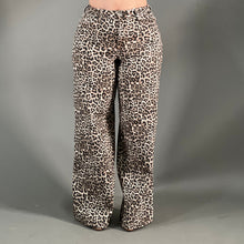 Load image into Gallery viewer, LEOPARD LUXE PANTS
