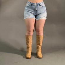 Load image into Gallery viewer, LUSH SHORTS
