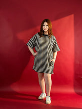 Load image into Gallery viewer, Tomas dress
