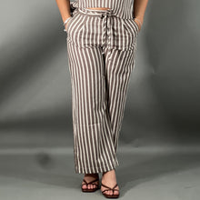 Load image into Gallery viewer, COTTAGE PANTS
