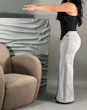 Load image into Gallery viewer, CASPIAN JEANS
