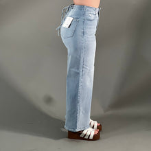 Load image into Gallery viewer, Jeanell jeans
