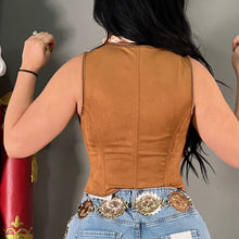 Load image into Gallery viewer, BROWNIE VEST
