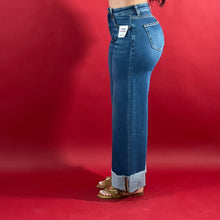 Load image into Gallery viewer, MALIKAI JEANS
