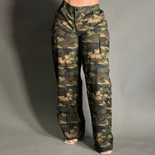 Load image into Gallery viewer, Army pants
