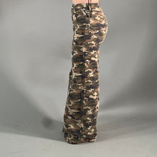 Load image into Gallery viewer, Military jeans
