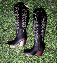Load image into Gallery viewer, CELINA BOOTS
