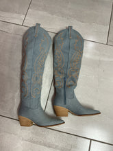 Load image into Gallery viewer, VERONICA BOOTS
