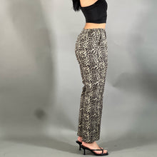 Load image into Gallery viewer, On going jeans
